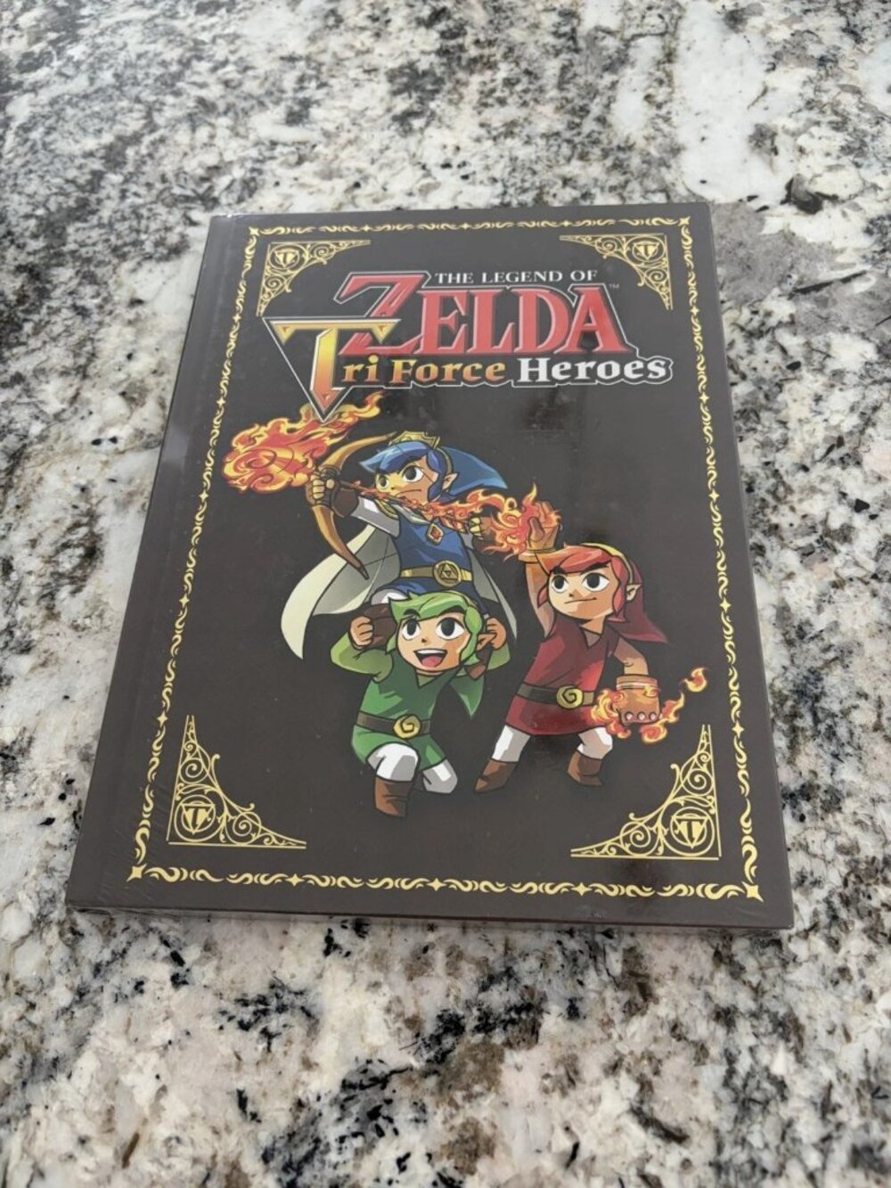 Zelda TriForce Heroes Prima Guide CE Hardcover Sealed